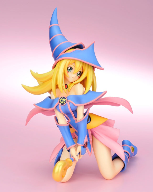 Yu-Gi-Oh! - Dark Magician Girl Figure ARTFX J