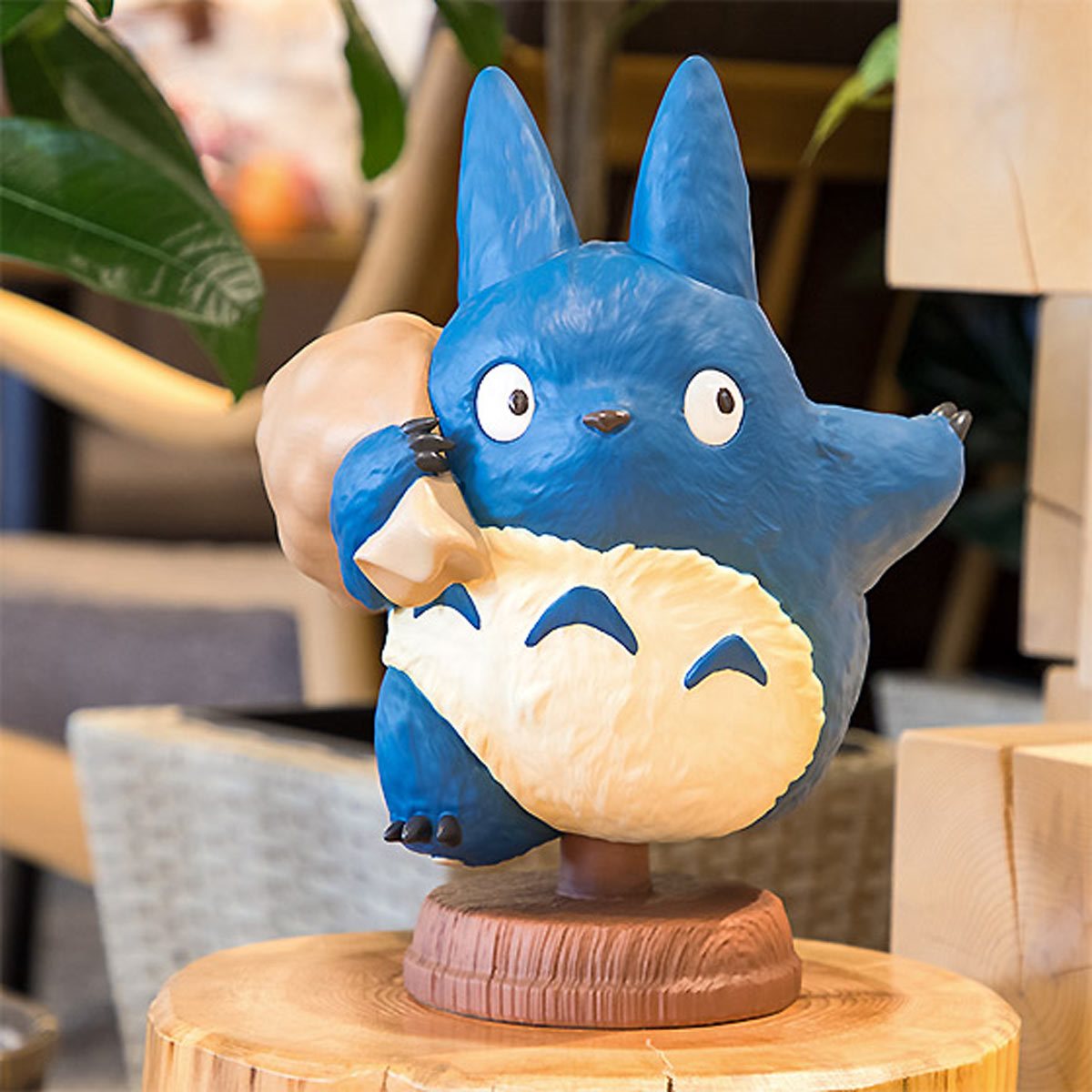 My Neighbor Totoro Found You! - Medium Blue Totoro Resin Figure Benelic Limited